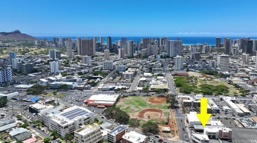 1116 Isenberg St, Honolulu HI 96826-2920 exterior