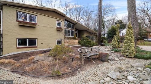 4512 Dolphin Ln, Alexandria VA 22309-3110 exterior