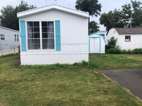 93 Grochmal Ave, Springfield MA 01151-1029 exterior