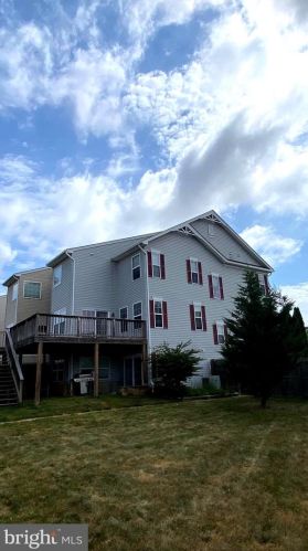 731 Blossom Dr, Hanover, PA 17331-2077