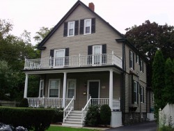 121 Crescent St, Newton, MA 02466-2511