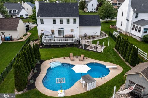 25 Eileen Ln, Limerick, PA 19468-1784