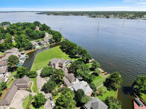 2811 Pne Arbor Dr, Montgomery TX 77356-5426 exterior