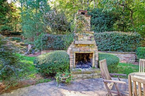 1032 Lk Dr, Gainesville GA 30506-1728 exterior