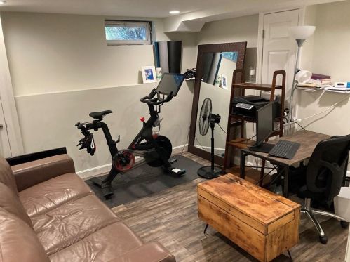 1142 Hartford Ave, Providence RI 02919-7111 exterior