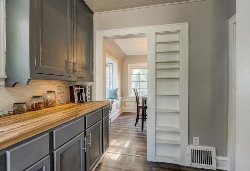 5808 38th St, Milwaukee WI  53209-4024 exterior