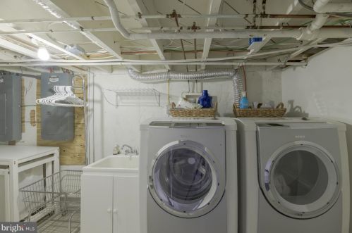 117 Peyton St, Alexandria VA 22314-2723 exterior