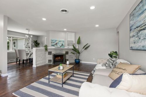 26 Fern St, Edison NJ  08817-4206 exterior