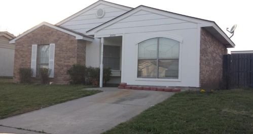 9505 County Vw Rd, Dallas TX 75249-1030 exterior