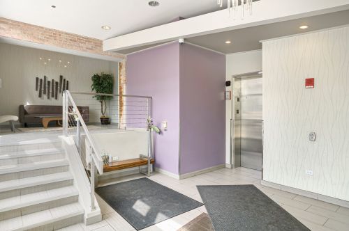 770 Gladys Ave, Chicago IL 60661-5441 exterior