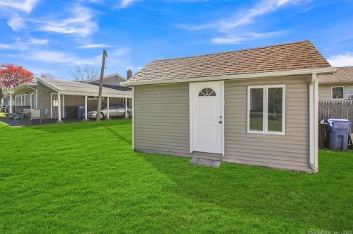 315 Bingham St, New Britain CT 06051-3824 exterior