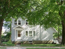 242 Grove St, Newton, MA 02466-2209