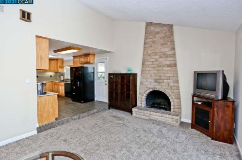 1619 St, Concord CA 94521-1001 exterior