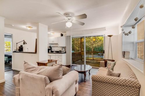 1585 Marlbrook Dr, Atlanta GA 30307-1719 exterior