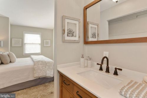 4106 11th Pl, Arlington VA 22201-4687 exterior