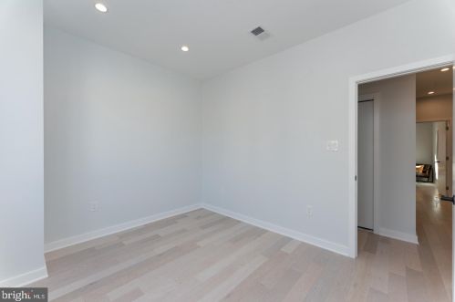 1122 26 St, Philadelphia PA 19121-4636 exterior