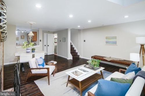 504 11th St, Philadelphia, PA 19123-3723