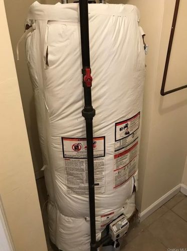 2025 Daly Ave, Bronx NY 10460-2834 exterior