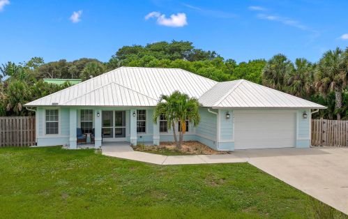 2415 Atlantic Beach Blvd, Fort Pierce FL  34949-1525 exterior