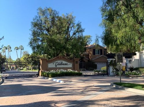 12421 Cardinal Dr, Tustin CA  92782-1188 exterior