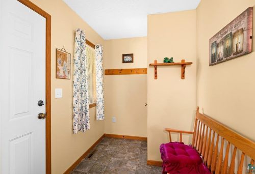 9120 Lawn St, Duluth MN 55810-1545 exterior