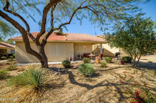 1863 Peach Tree Dr, Chandler AZ 85249-8917 exterior