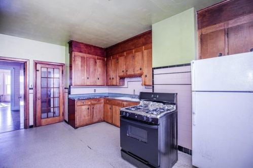 184 Chelsea St, Boston MA exterior