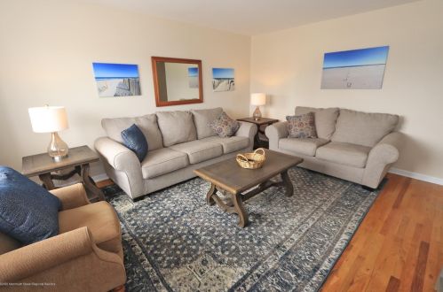 21 Dover Ave, Lavallette NJ 08735-2704 exterior