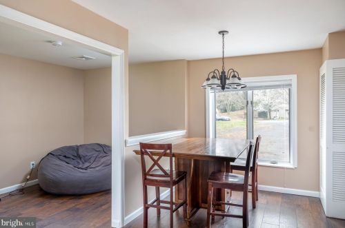 15 Delaware Ave, Trenton NJ 08628-2002 exterior