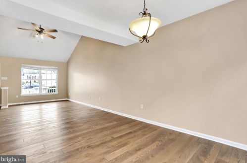 10 Lexington Dr, Hanover PA 17331-8657 exterior