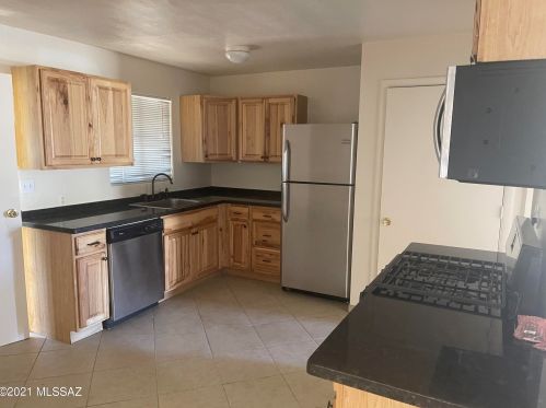 4858 2nd St, Tucson AZ  85711-1207 exterior