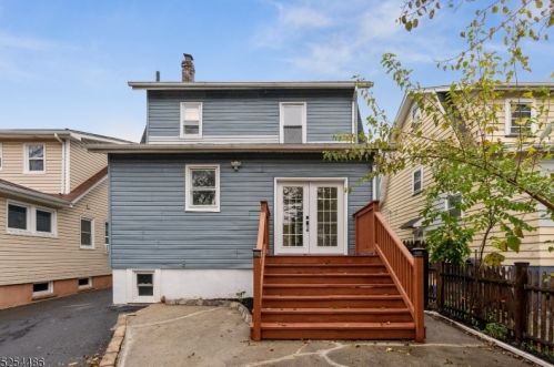 72 Hughes St, Maplewood NJ  07040-3304 exterior