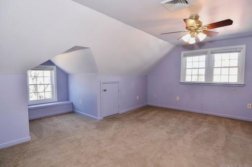 103 White St, Manchester CT 06042-3127 exterior