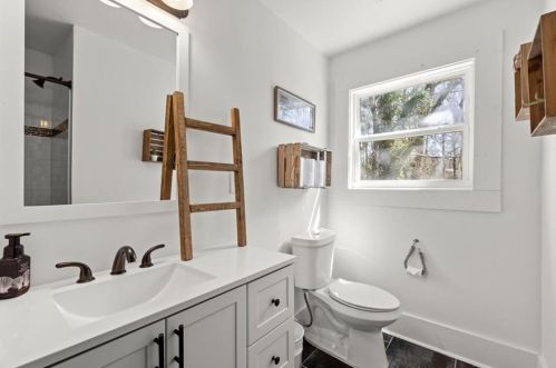 2930 Eleanor Ter, Atlanta GA  30318-6014 exterior