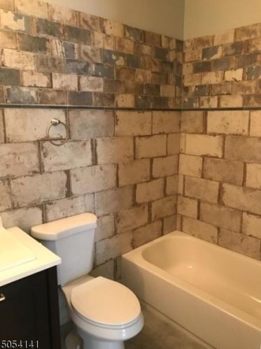 180 Spring St, Fredon NJ  07860-2011 exterior