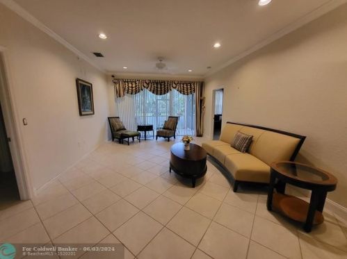 6576 Villa Sonrisa Dr, Boca Raton FL 33433-4014 exterior