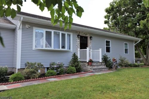 102 Lefferts Ln, Clark, NJ 07066-2306