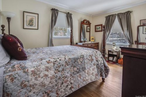 102 Meadow Ln, Poughkeepsie NY 12603-3278 exterior