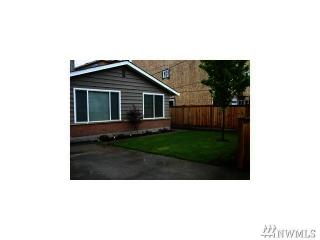 9212 17th Ave, Seattle WA  98115-3214 exterior