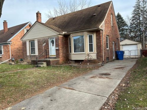 8306 Grayfield St, Dearborn Heights MI  48127-1538 exterior