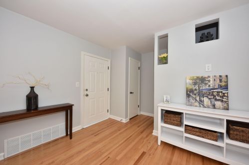 8006 Lisbon Ave, Milwaukee WI 53208-2052 exterior