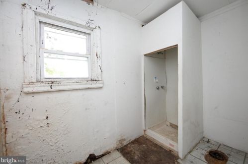 1605 Louis St, Camden NJ 08104-3527 exterior