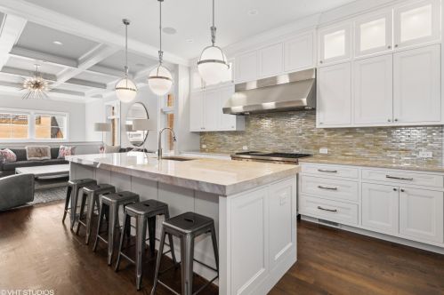 1508 Byron St, Chicago IL 60618-3709 exterior