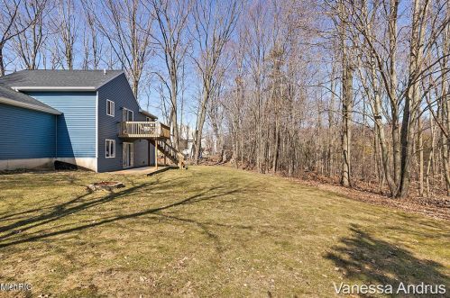 14956 Treevalley Dr, Cedar Springs MI 49319-8146 exterior