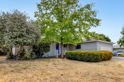 109 Henderson Way, Folsom, CA 95630-2915
