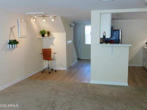 3403 36th Pl, Phoenix, AZ 85018-5834