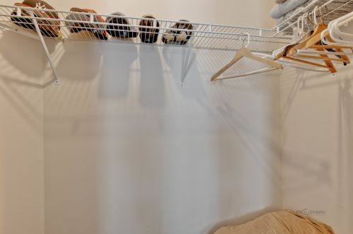 1537 Candlewood Dr, Bull Valley IL 60014-8962 exterior