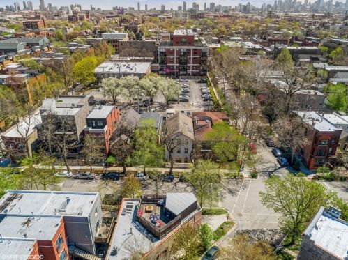 1733 Hoyne Ave, Chicago IL 60647-5541 exterior