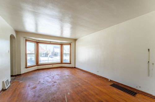 10844 Peoria St, Chicago, IL 60643-3832