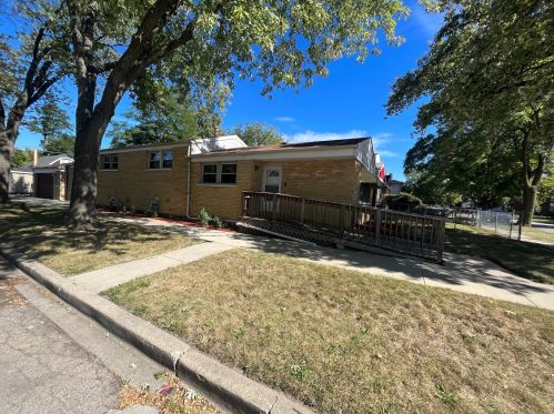 1358 109 Pl, Chicago IL 60655-4002 exterior